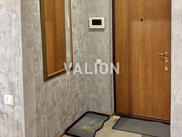 Продажа трехкомнатной квартиры в Святошинском районе, ул. Олевская, 7. Правый берег