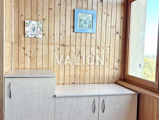 Продажа трехкомнатной квартиры в Святошинском районе, ул. Олевская, 7. Правый берег