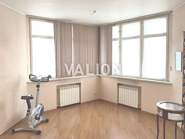 Продаж 3 кімн. квартири вул. Золотоустівська 10-12