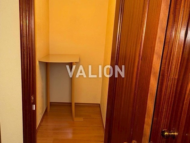 Продаж 3 кімн. квартири вул. Золотоустівська 10-12