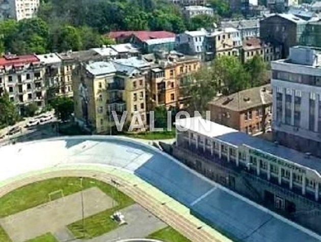 Продаж 5-к квартири Богдана Хмельницького 58а