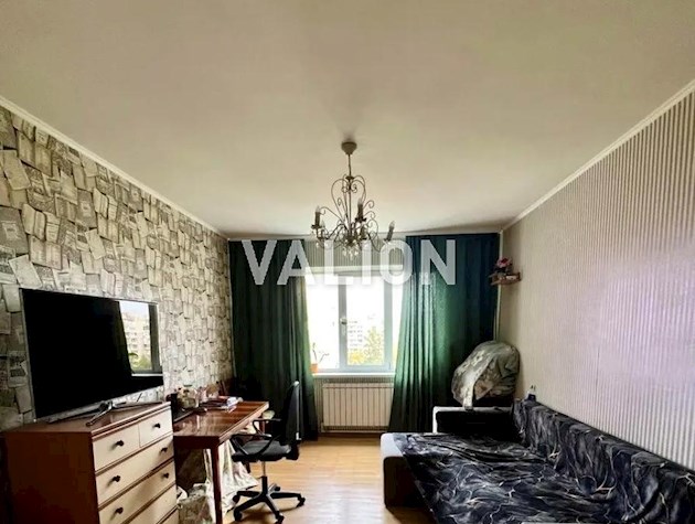 Продаю уютную 3 комнатную квартиру по адресу: ул. Героев Днепра, дом. 35, Оболонский район.