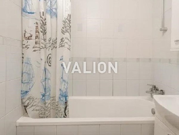 Продаю уютную 3 комнатную квартиру по адресу: ул. Героев Днепра, дом. 35, Оболонский район.