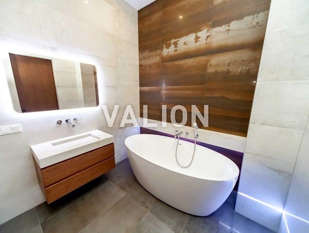 Продажа 4-х комнатной квартиры Здановской Юлии (Ломоносова) .75а Голосеевский район