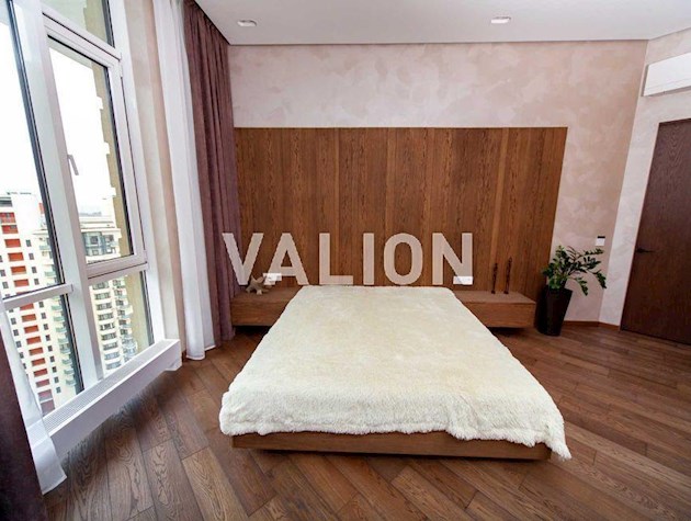 Продажа 4-х комнатной квартиры Здановской Юлии (Ломоносова) .75а Голосеевский район