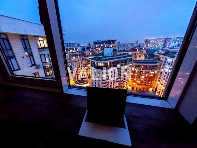 Продажа 4-х комнатной квартиры Здановской Юлии (Ломоносова) .75а Голосеевский район