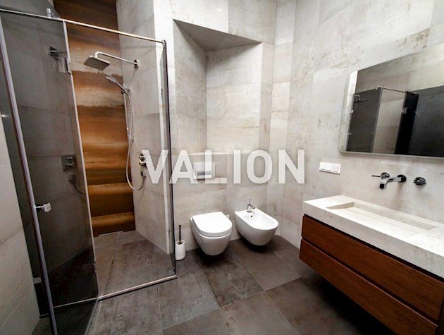 Продажа 4-х комнатной квартиры Здановской Юлии (Ломоносова) .75а Голосеевский район