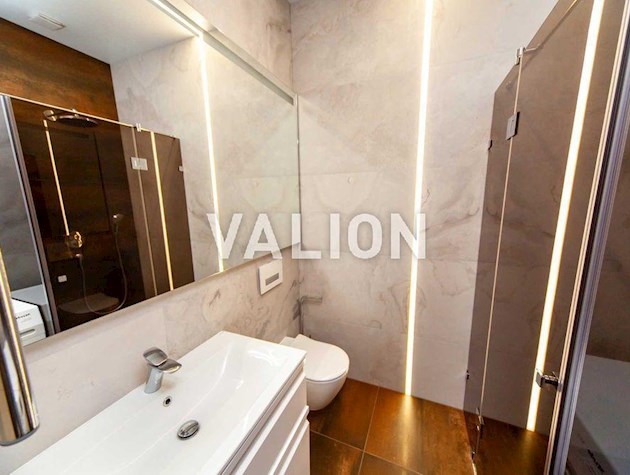 Продажа 4-х комнатной квартиры Здановской Юлии (Ломоносова) .75а Голосеевский район