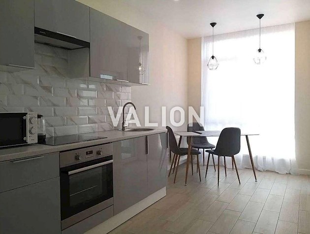 Продаж 1-к квартири вул. Набережно-Корчуватська 27