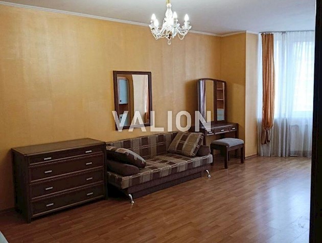 Продам 2к, другій поверх, Позняки, вул. Олени Пчілки, 4