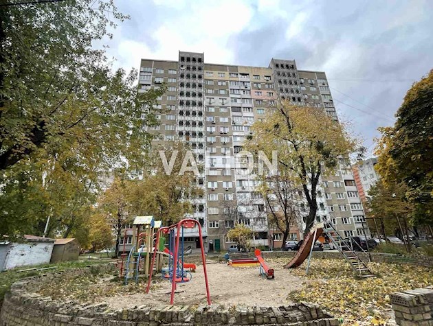 Продаю просторную 2 комнатную квартиру в Подольском районе по проспекту Европейского Союза, 62Б.