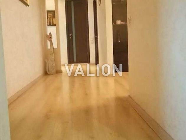 Продаж 3-к квартири вул. Микільсько-Слобідська 6/2