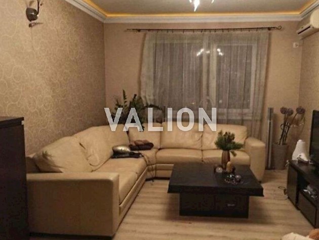 Продаж 3-к квартири вул. Микільсько-Слобідська 6/2