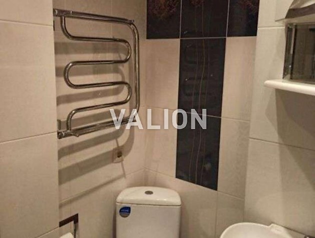 Продаж 3-к квартири вул. Микільсько-Слобідська 6/2