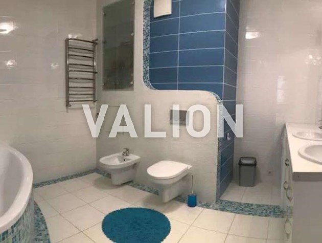 Продажа 5-к квартири ул. Срибнокильская 1