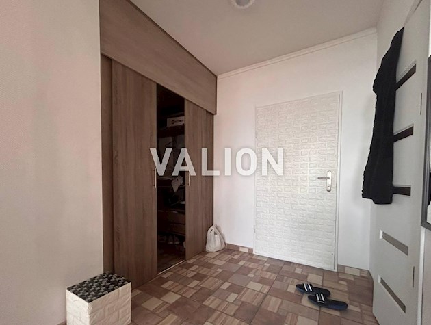 Продажа 1 ком. Квартиры с ремонтом, студия, ул. Натальи Ужвий, 12, Виноградарь