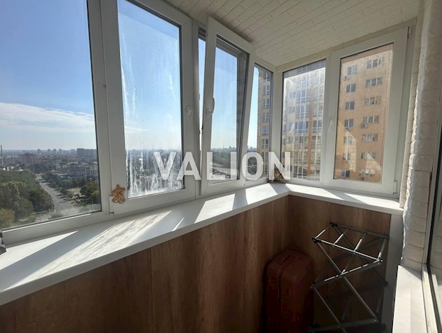 Продажа 1 ком. Квартиры с ремонтом, студия, ул. Натальи Ужвий, 12, Виноградарь