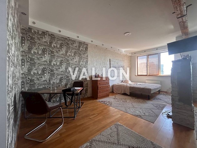 Продажа 1 ком. Квартиры с ремонтом, студия, ул. Натальи Ужвий, 12, Виноградарь