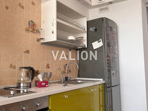 Продажа 1 ком. Квартиры с ремонтом, студия, ул. Натальи Ужвий, 12, Виноградарь