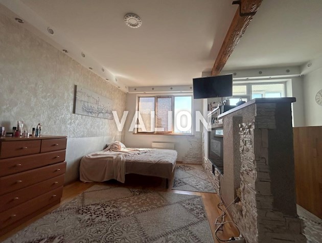 Продажа 1 ком. Квартиры с ремонтом, студия, ул. Натальи Ужвий, 12, Виноградарь