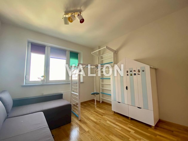 Продажа 3-кімнатной квартиры з ПАРКОМІСЦЕМ ул. Юрия Поправки 4/39а