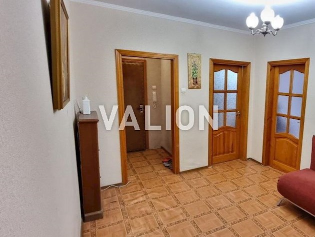 Продам 3-комн.кв. р-н Оболонь, ул.Иорданская 11Д