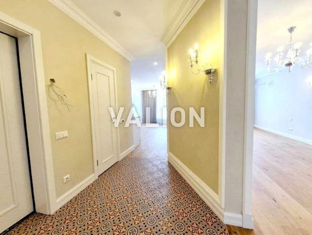 Продаж 3-к квартири вул. Єлизавети Чавдар 1