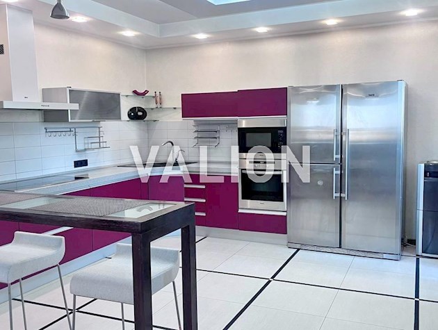 Продаж дворівневої квартири за адресою вул. А Ахматової,13-Г