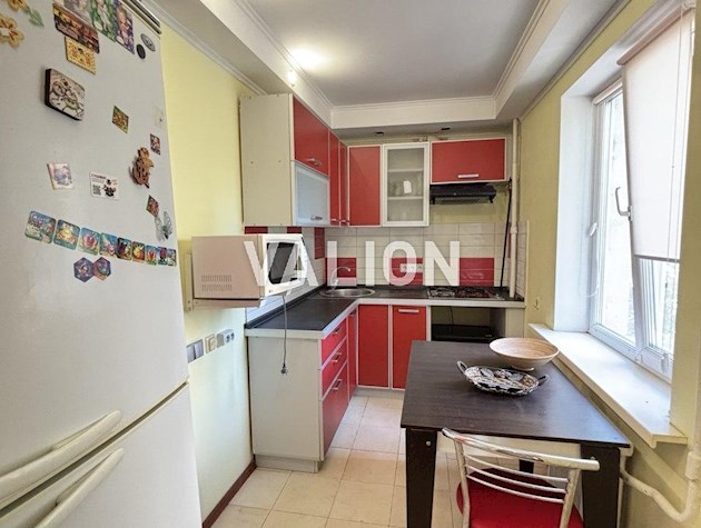 Продам 2к квартиру Мирослава Поповича, 8, Святошинский р-н Метро Житомирская, Академгородок