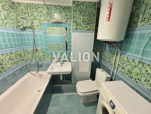 Продам 2к квартиру Мирослава Поповича, 8, Святошинский р-н Метро Житомирская, Академгородок