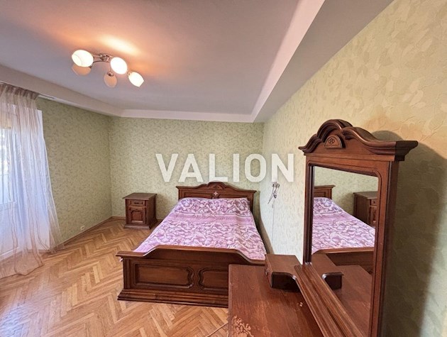 Без комиссии. Продажа 4-комнатной квартиры 101,7м2 ул. Довнар-Запольского, 6