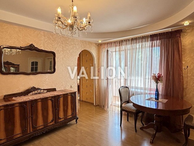 Без комиссии. Продажа 4-комнатной квартиры 101,7м2 ул. Довнар-Запольского, 6