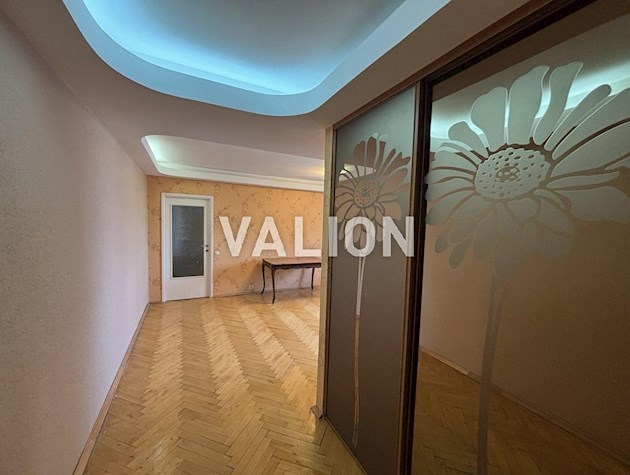 Без комиссии. Продажа 4-комнатной квартиры 101,7м2 ул. Довнар-Запольского, 6