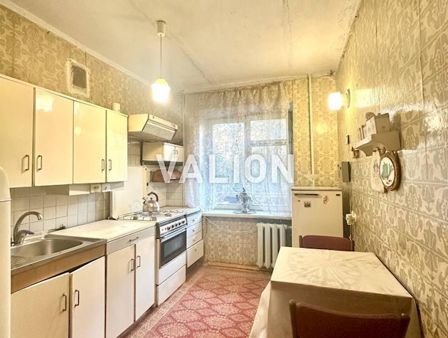 3к квартира пр-т Лобановского (Краснозвездный) на 3 этаже в кирпичном доме с газом