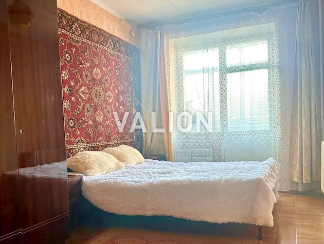 3к квартира пр-т Лобановского (Краснозвездный) на 3 этаже в кирпичном доме с газом