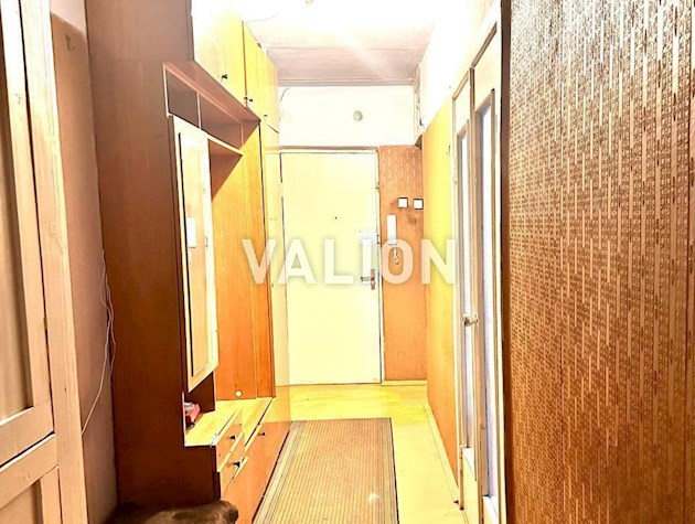 3к квартира пр-т Лобановского (Краснозвездный) на 3 этаже в кирпичном доме с газом