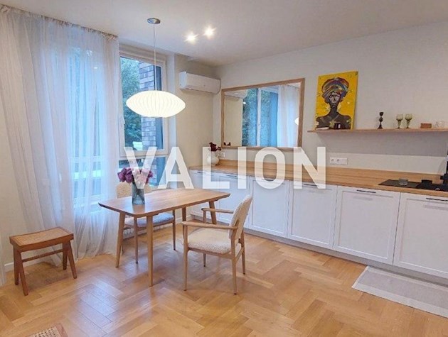 Продажа 1-к квартиры с ремонтом и мебелью ул. Глубочицкая 73