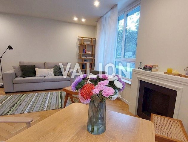 Продажа 1-к квартиры с ремонтом и мебелью ул. Глубочицкая 73