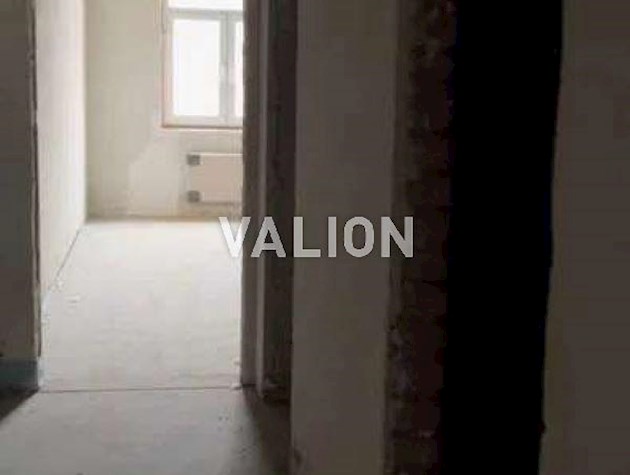 Продаж 3-к квартири вул. Дегтярна 20а