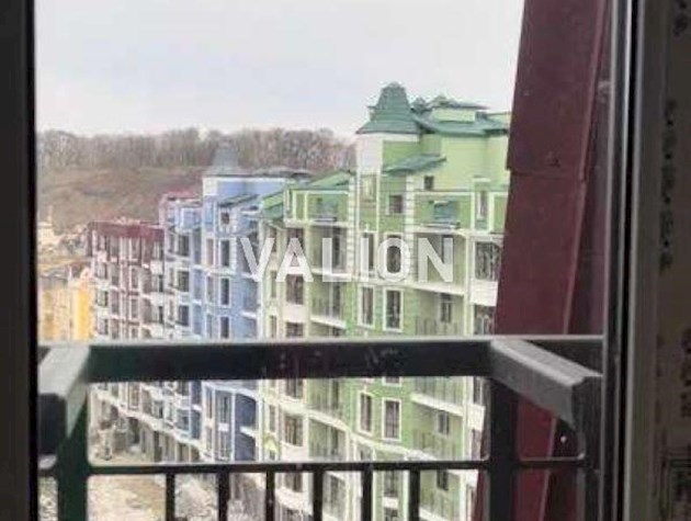 Продаж 3-к квартири вул. Дегтярна 20а