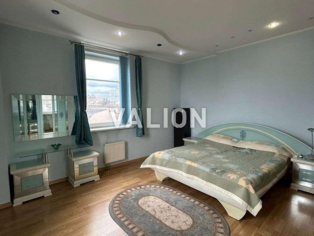 Продажа 4-комнатной квартиры ул. Богдана Хмельницкого 41