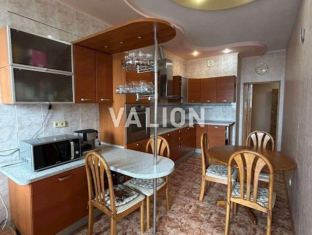 Продажа 4-комнатной квартиры ул. Богдана Хмельницкого 41