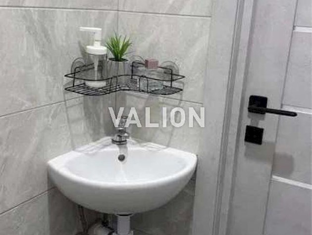 Продаж 3-к квартири Балтійський провулок 5