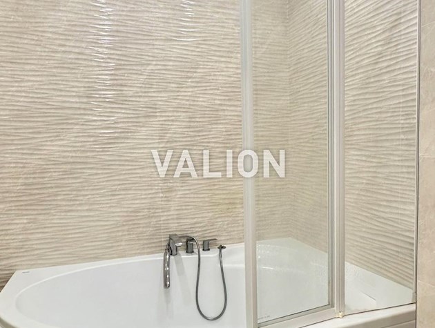 Продажа 4-х комнатной квартиры с ремонтом 133 кв.м., ул. Воробьева 13е, Соломенский район