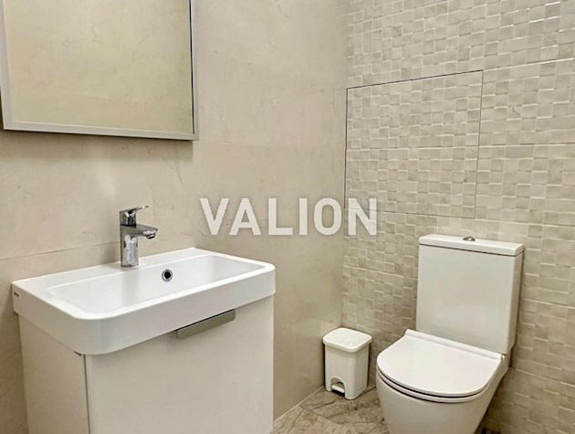 Продажа 4-х комнатной квартиры с ремонтом 133 кв.м., ул. Воробьева 13е, Соломенский район