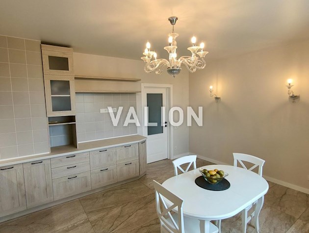 Продажа 4-х комнатной квартиры с ремонтом 133 кв.м., ул. Воробьева 13е, Соломенский район