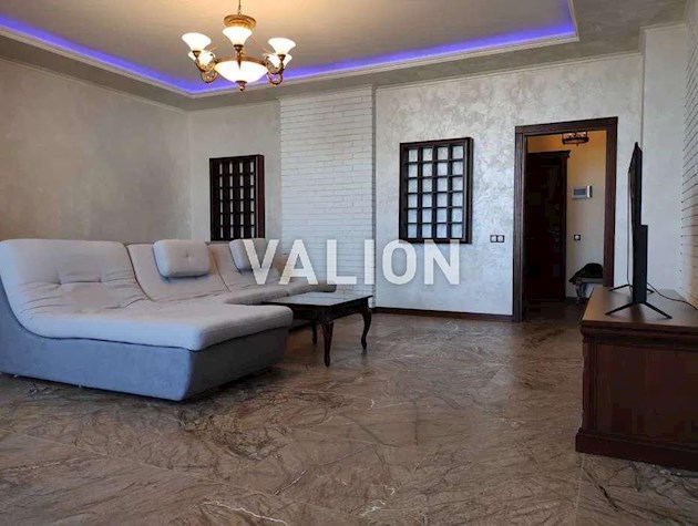 Продажа 3-комнатной квартиры ул.Соломенская 15а