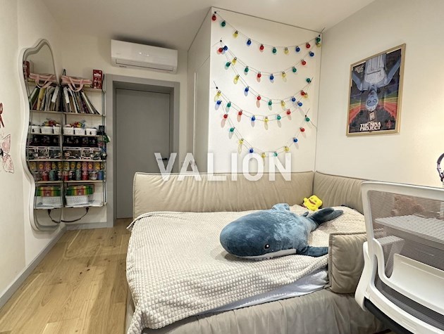 Продажа 2 комн. квартиры 65 кв.м. с современным ремонтом, Чоколовский бульвар 10, Севастопольская площадь