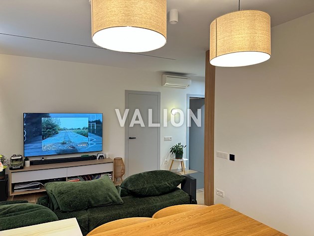 Продажа 2 комн. квартиры 65 кв.м. с современным ремонтом, Чоколовский бульвар 10, Севастопольская площадь