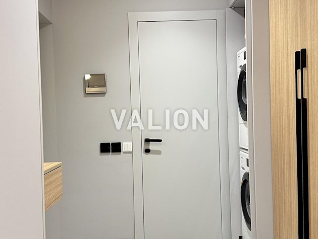 Продажа 2 комн. квартиры 65 кв.м. с современным ремонтом, Чоколовский бульвар 10, Севастопольская площадь